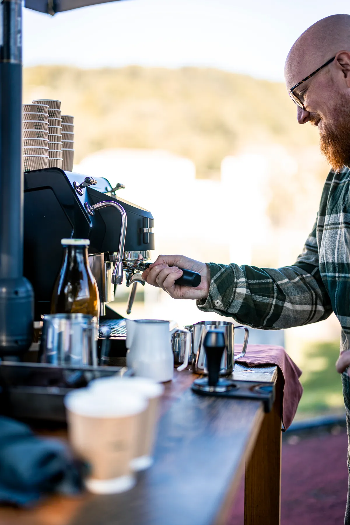 Manuel bei der Espressozubereitung